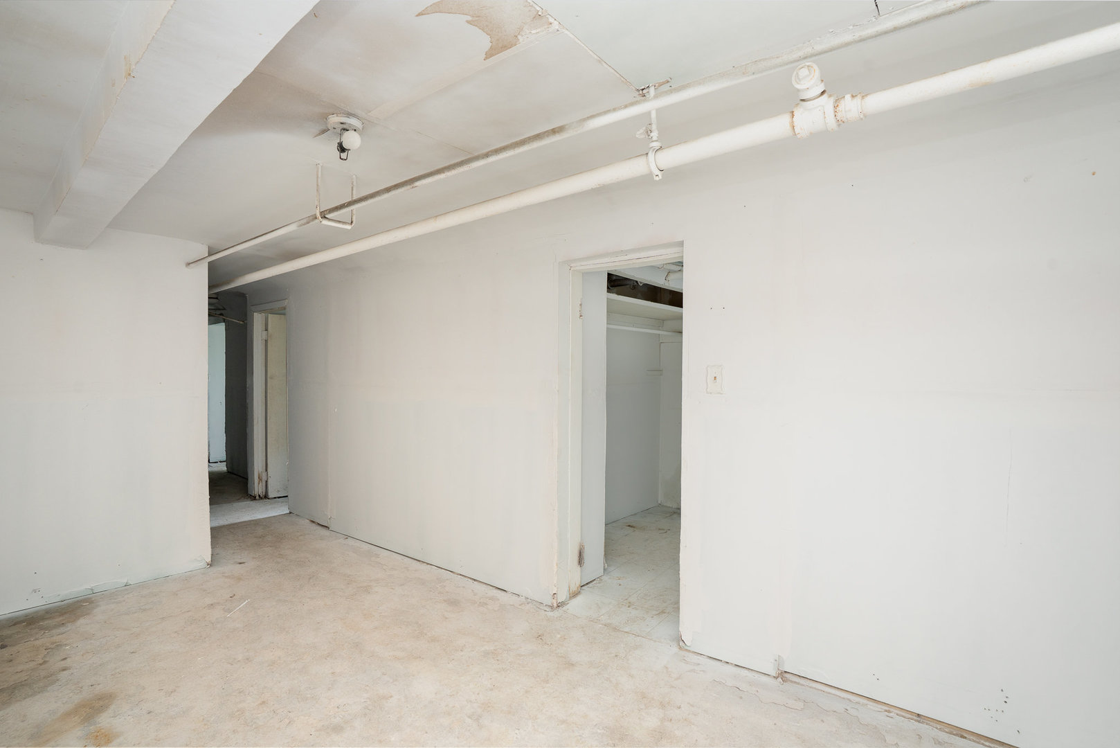 5239 S Ingleside Avenue