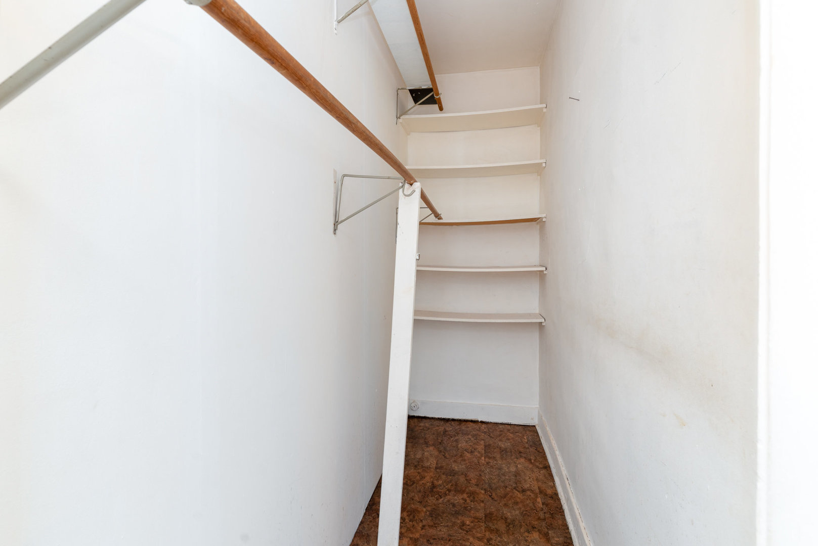 5239 S Ingleside Avenue