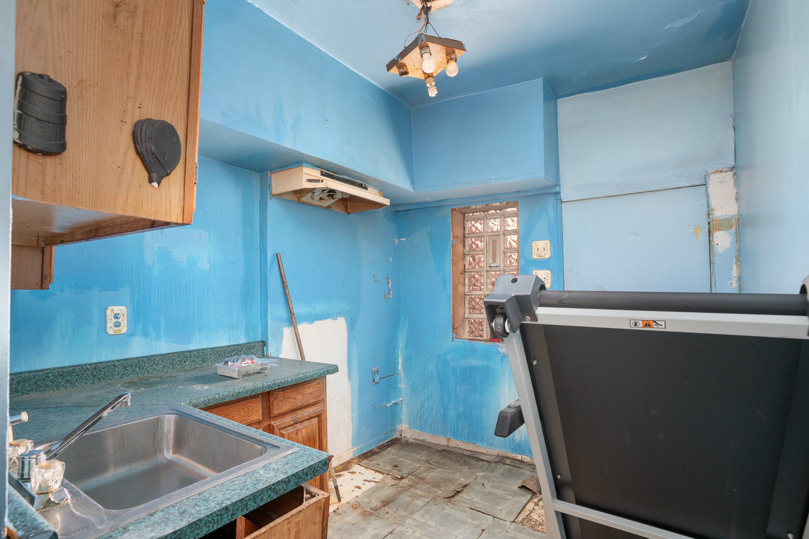 5239 S Ingleside Avenue