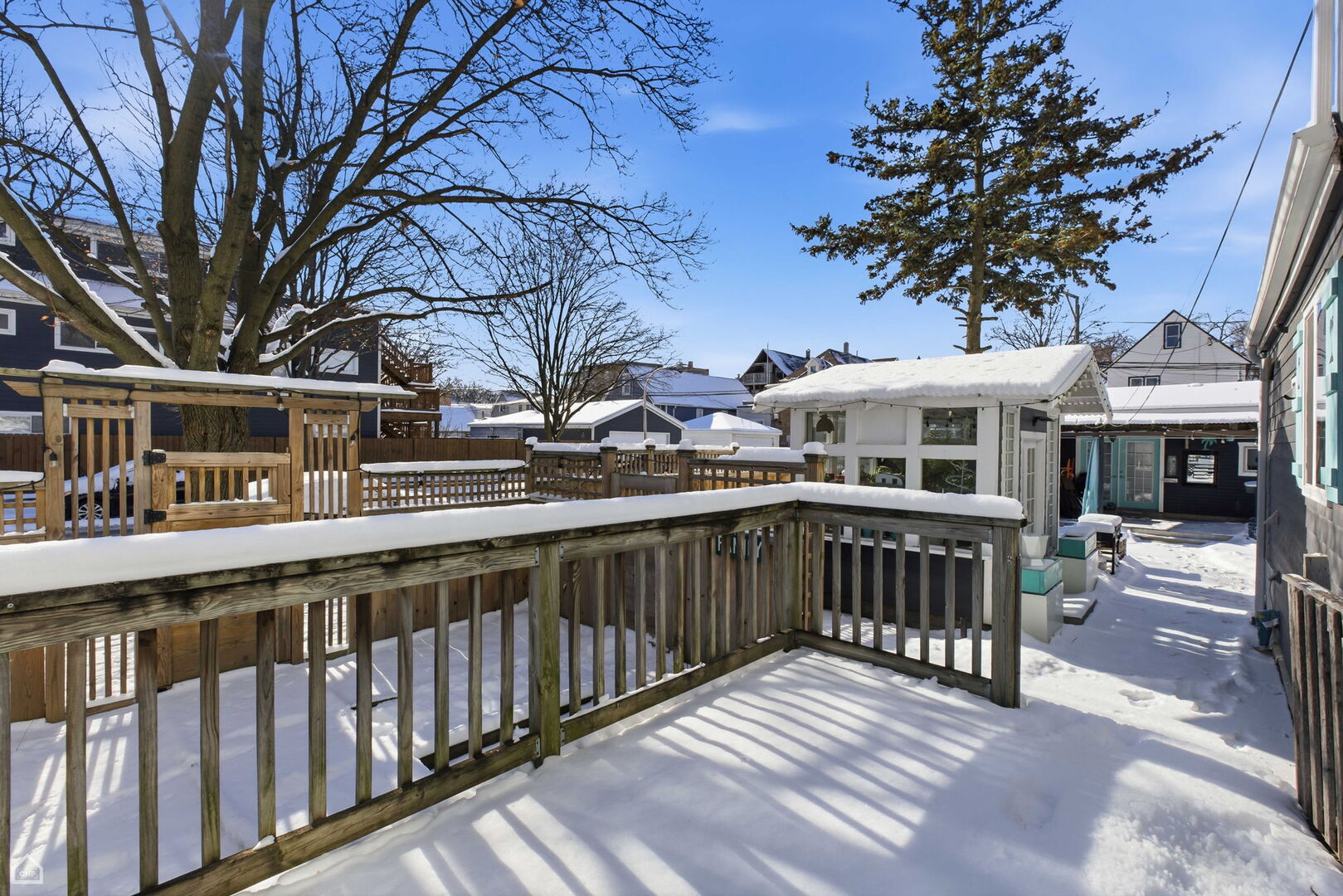 3404 N Albany Avenue