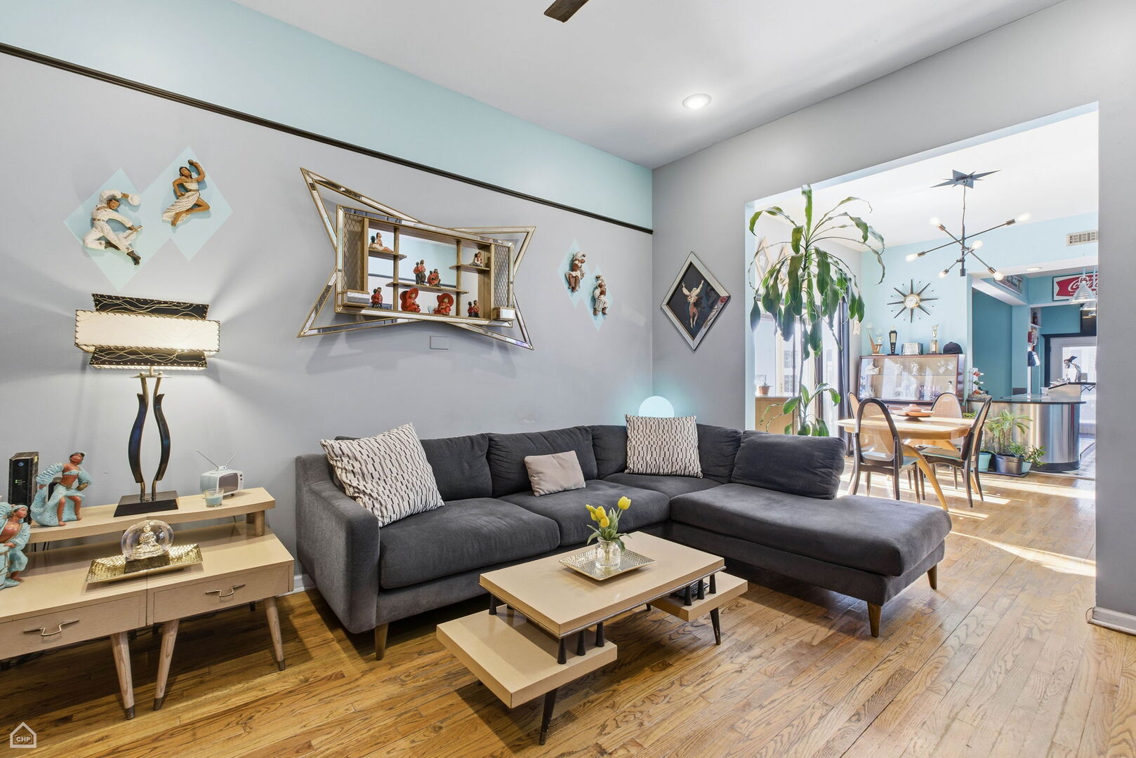 3404 N Albany Avenue