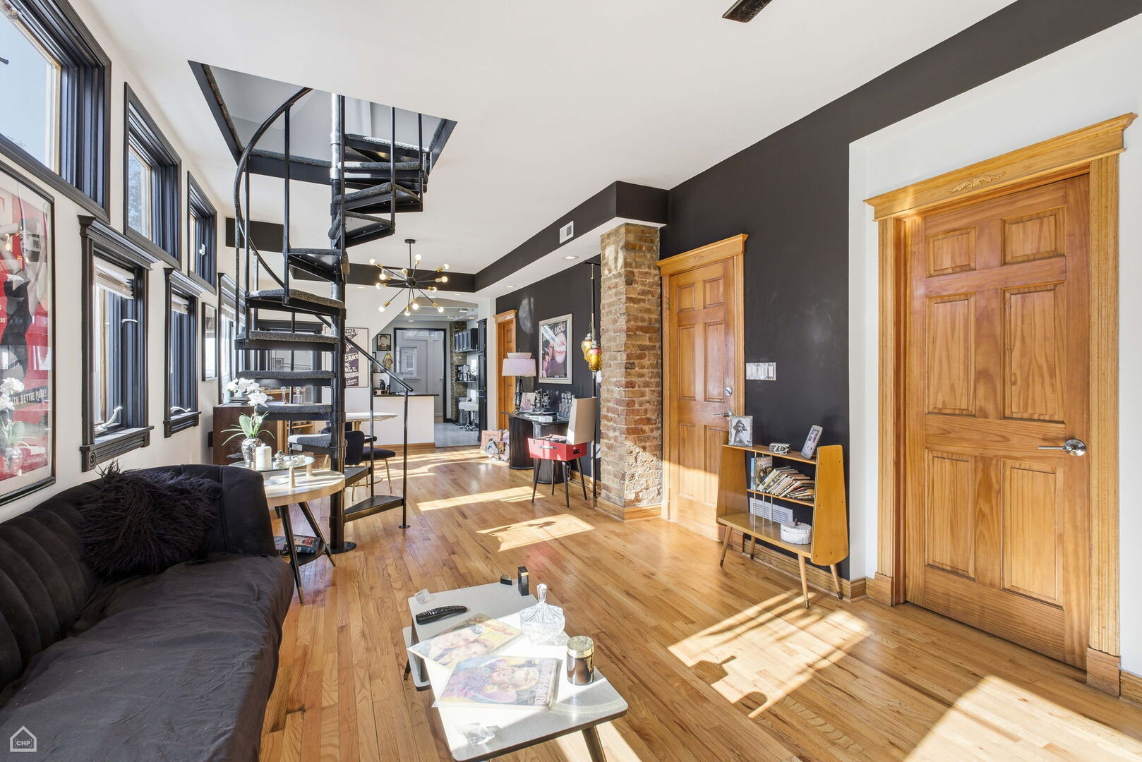 3404 N Albany Avenue