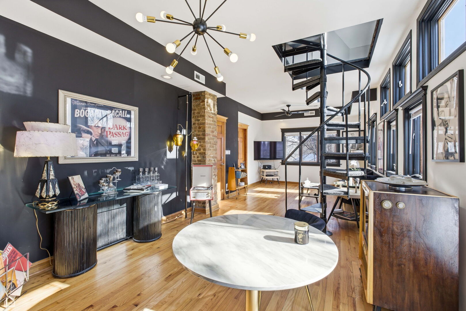 3404 N Albany Avenue