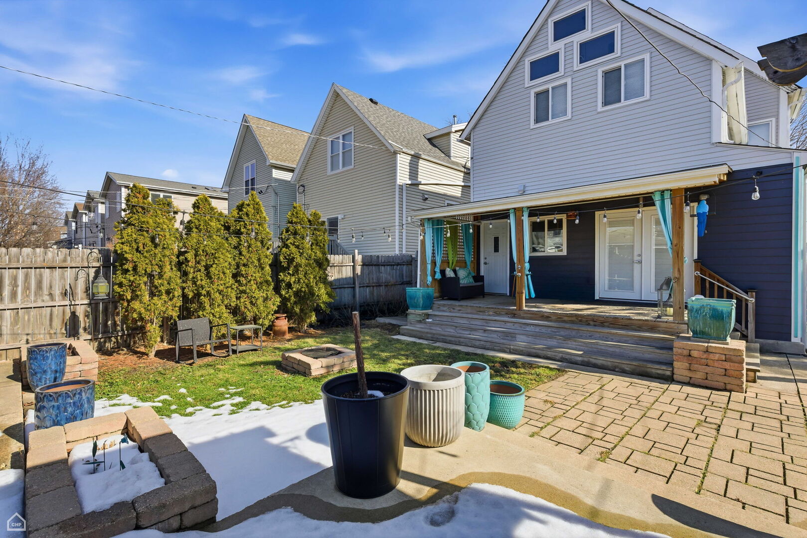 3404 N Albany Avenue