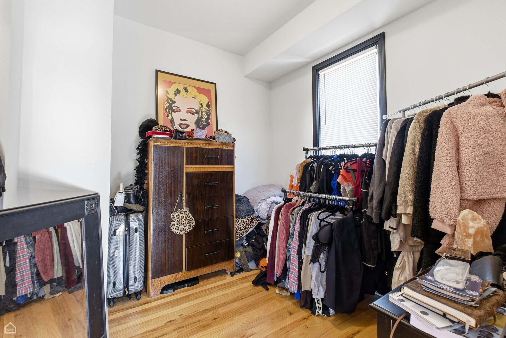 3404 N Albany Avenue