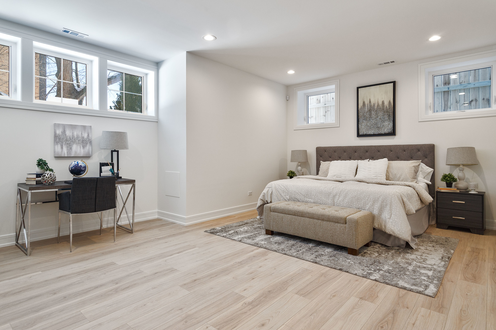 5620 N Francisco Avenue