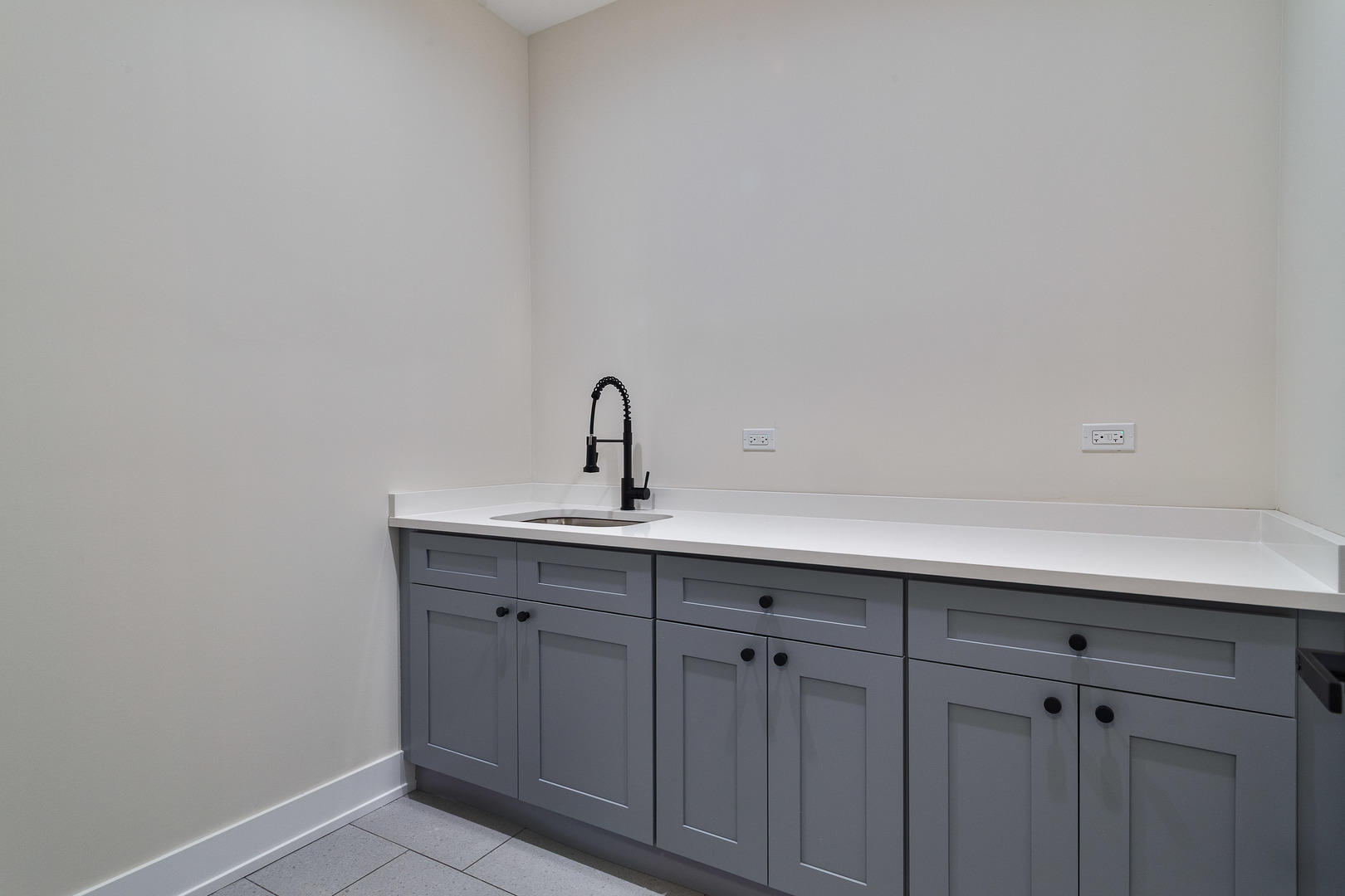 3727 W Sunnyside Avenue