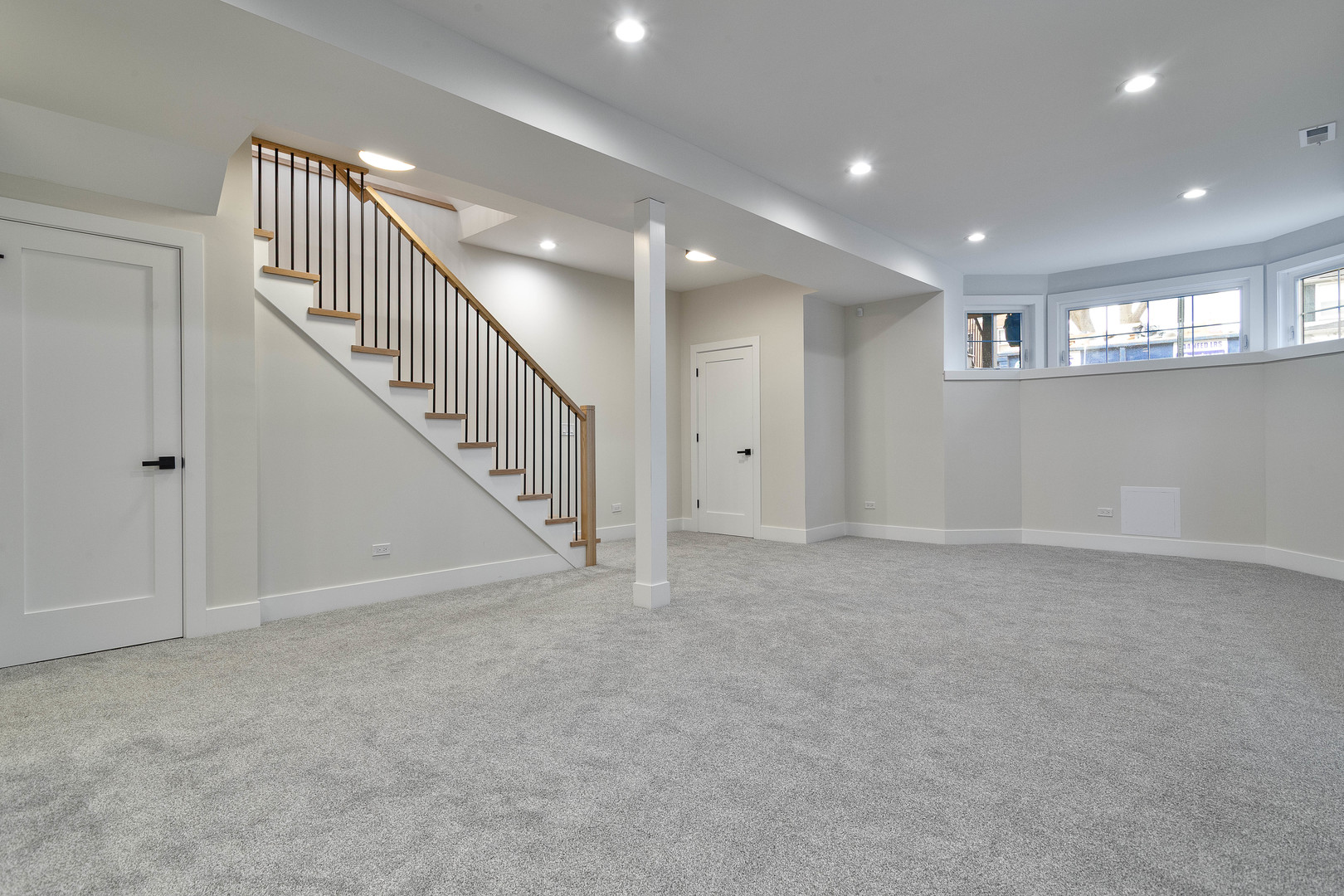 3727 W Sunnyside Avenue