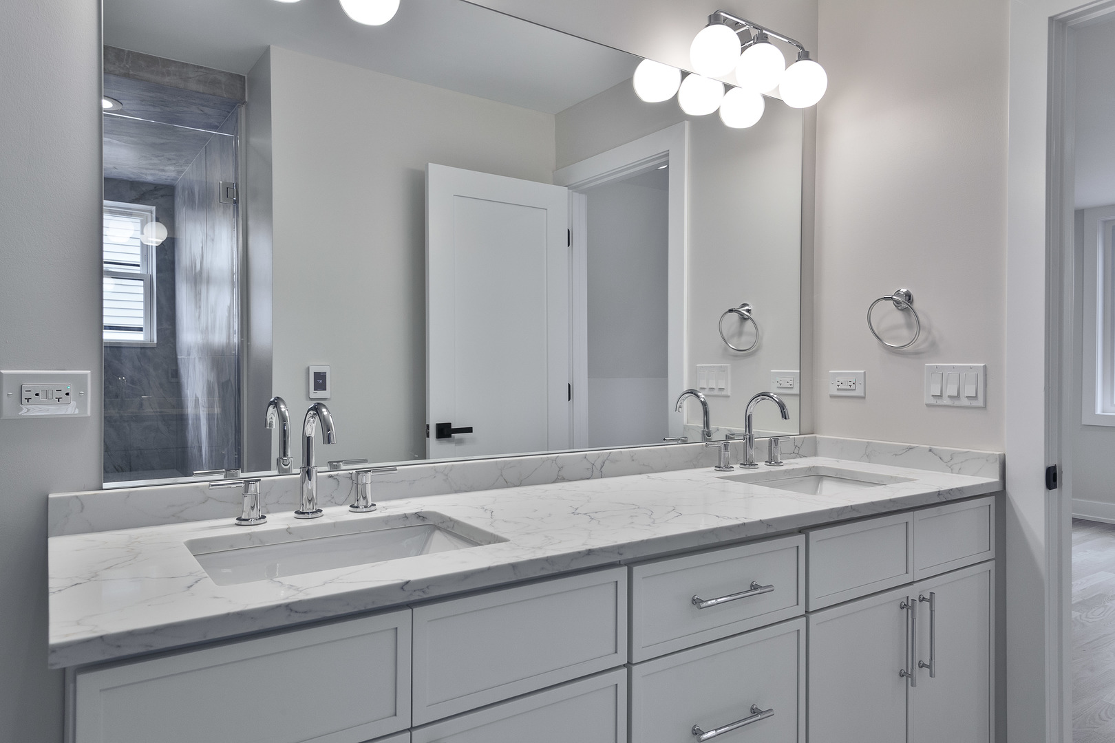 3727 W Sunnyside Avenue