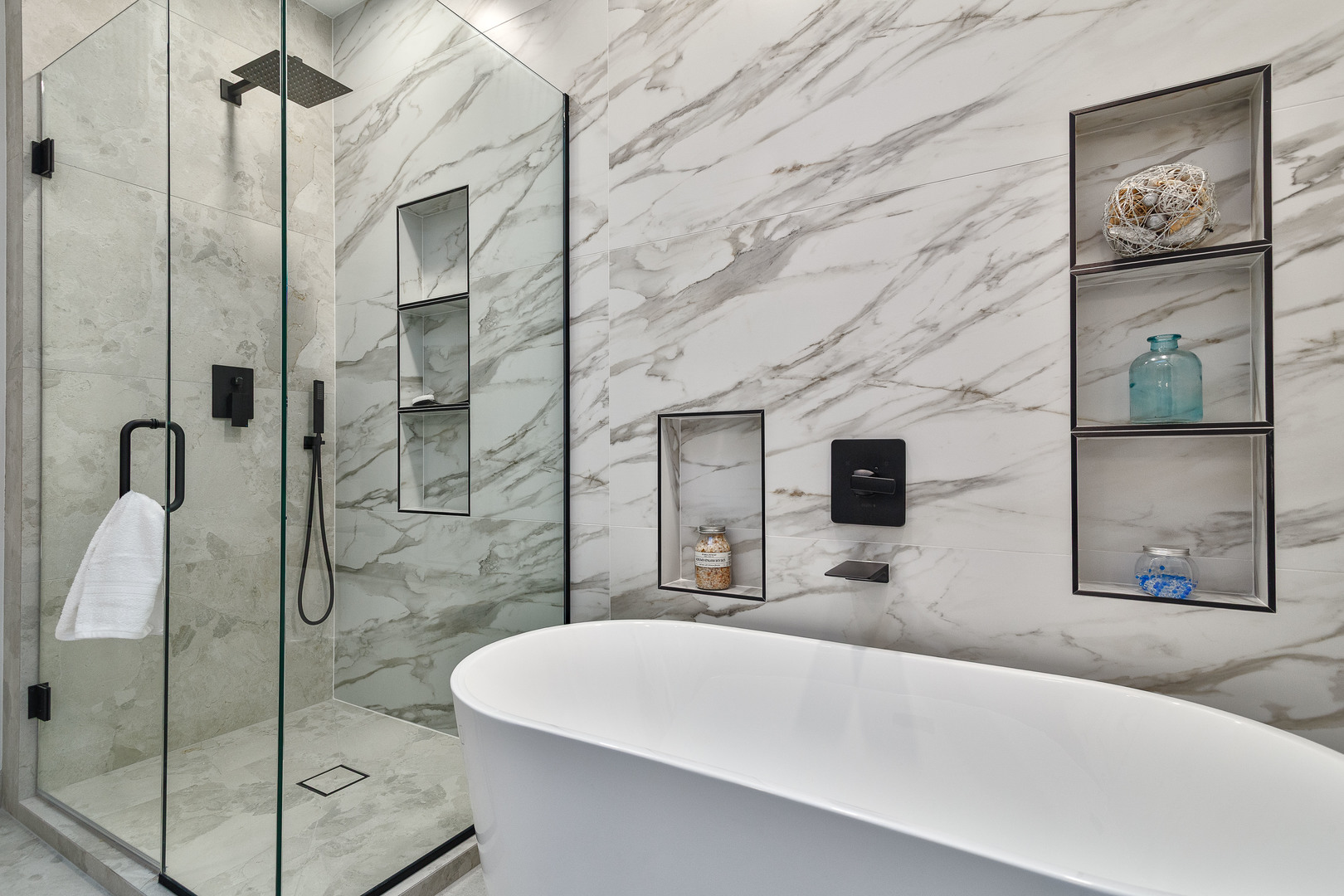 3930 N Nordica Avenue