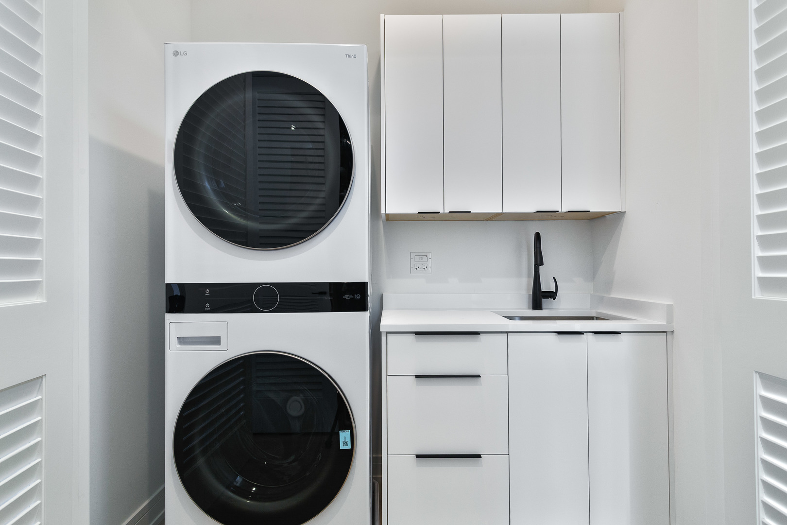 5620 N Francisco Avenue