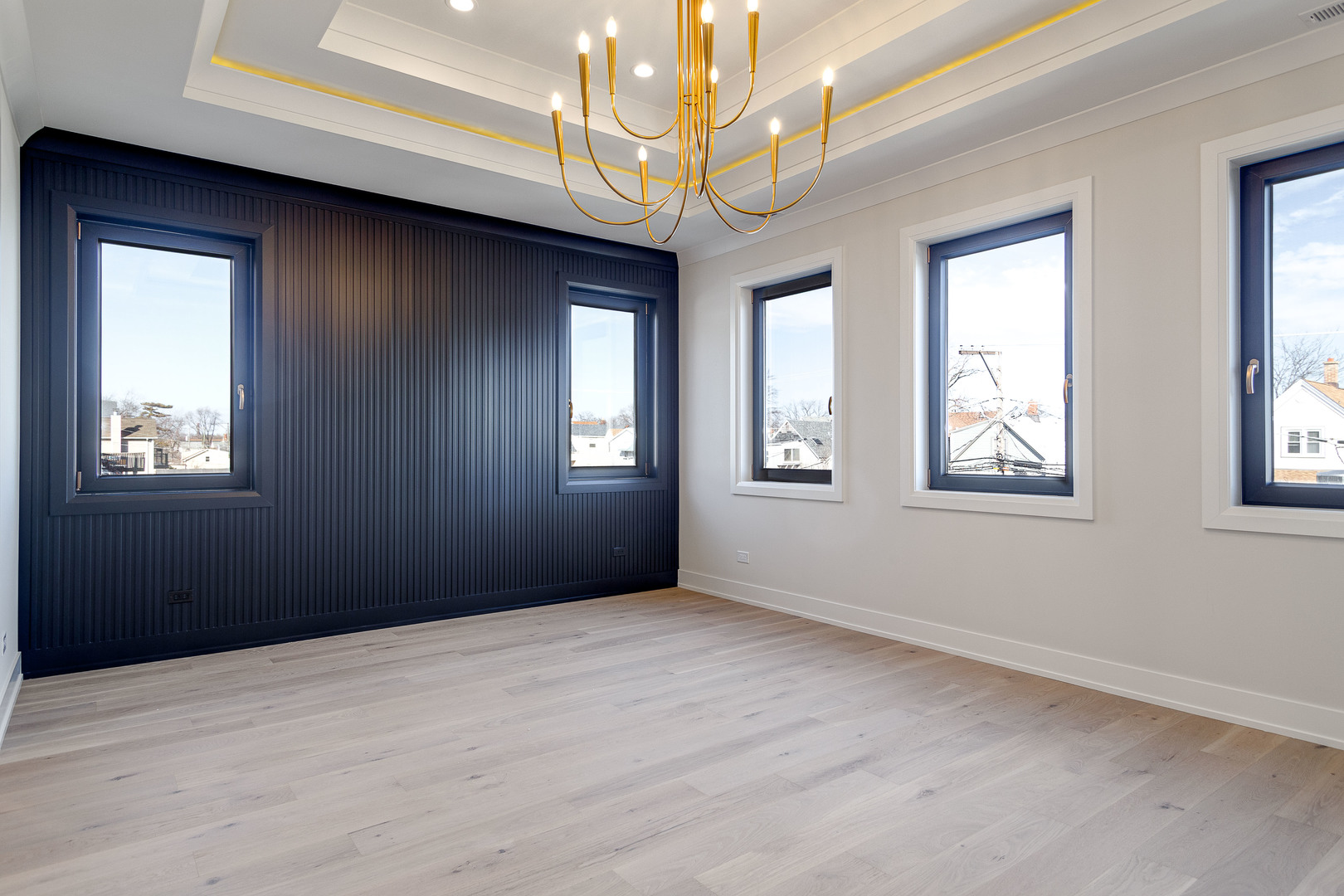 3721 N Whipple Street