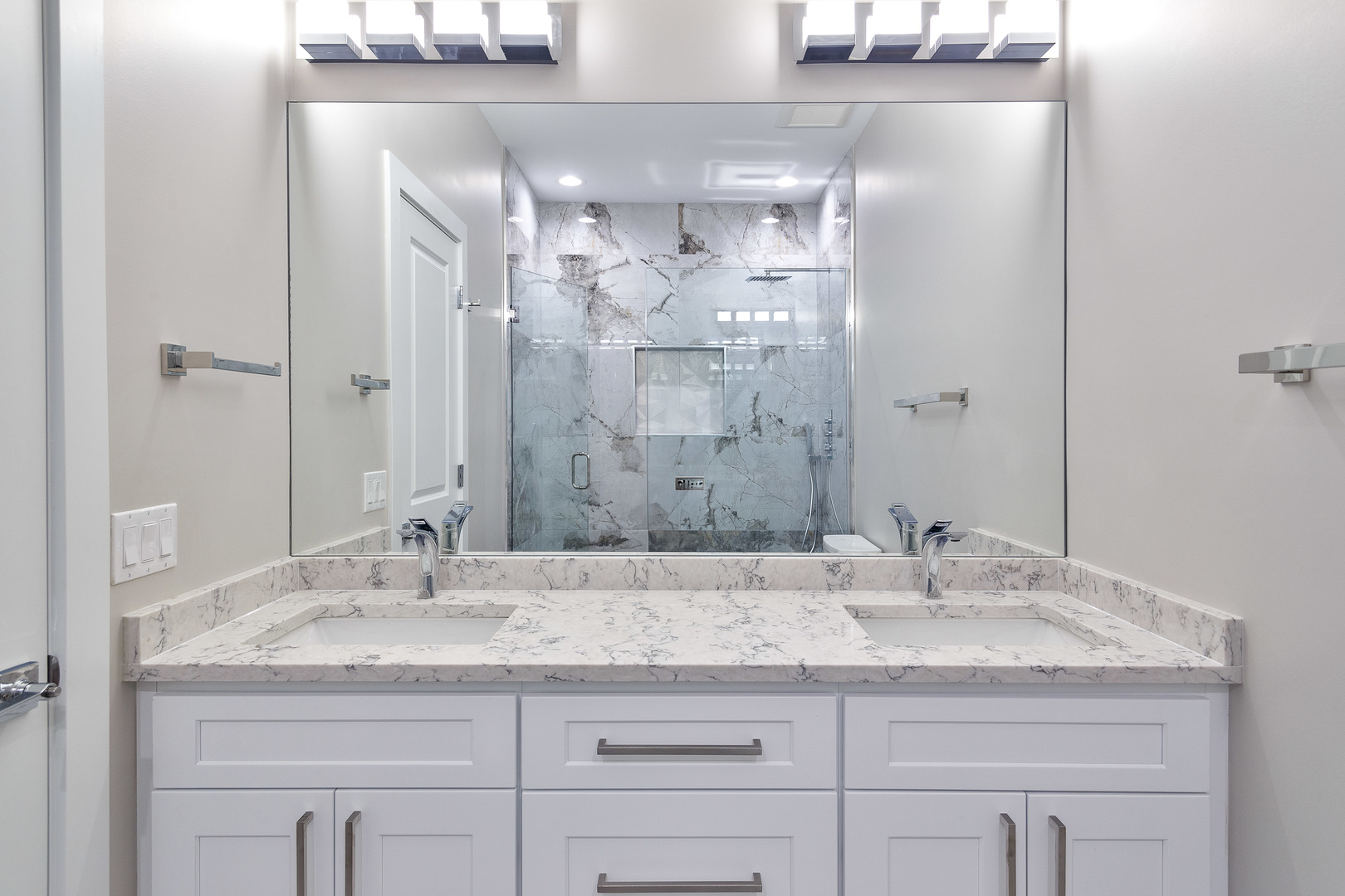 4938 W Medill Avenue