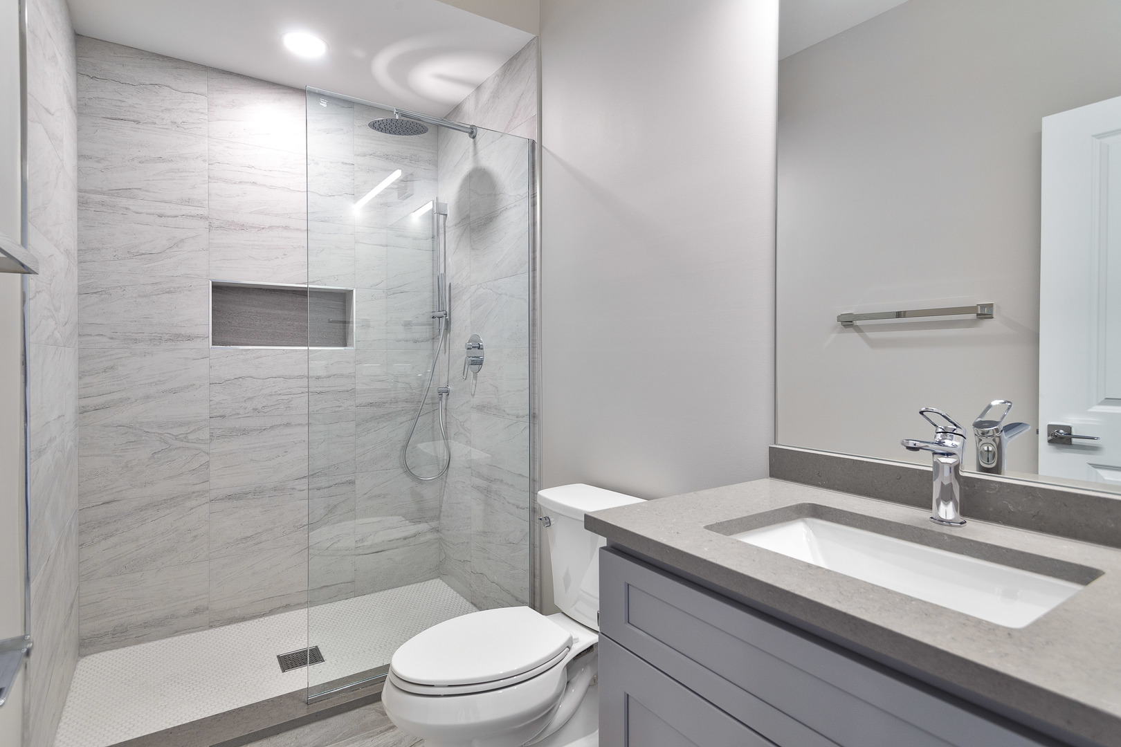 4938 W Medill Avenue