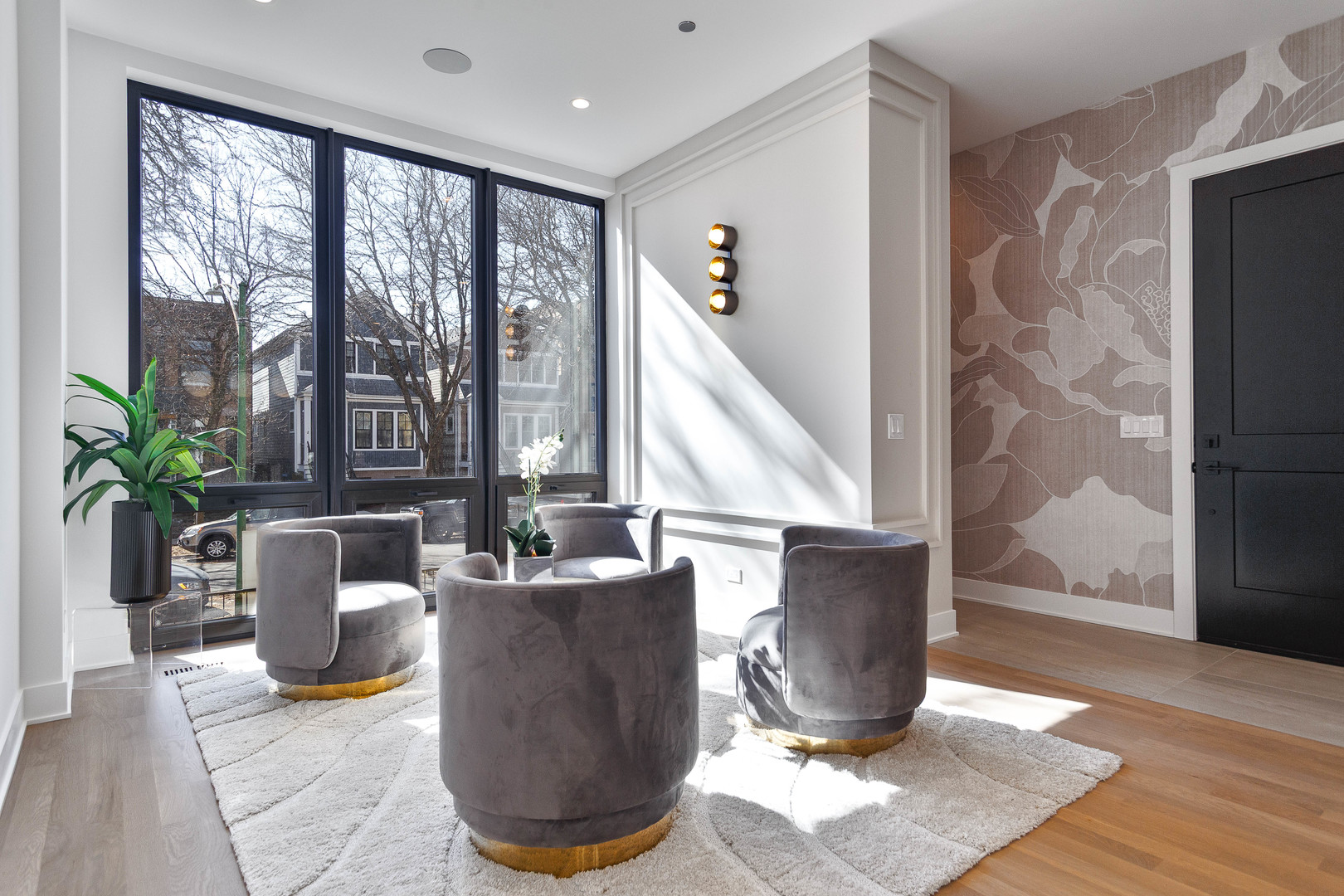 1418 W Warner Avenue