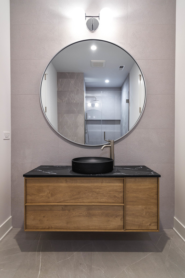 1418 W Warner Avenue