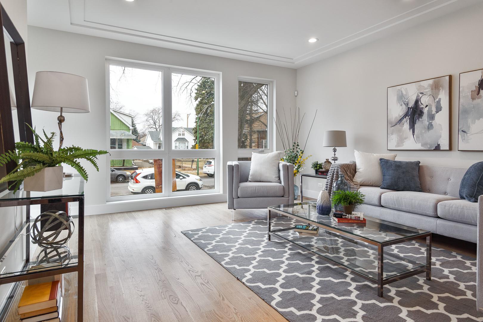 3013 N Normandy Avenue