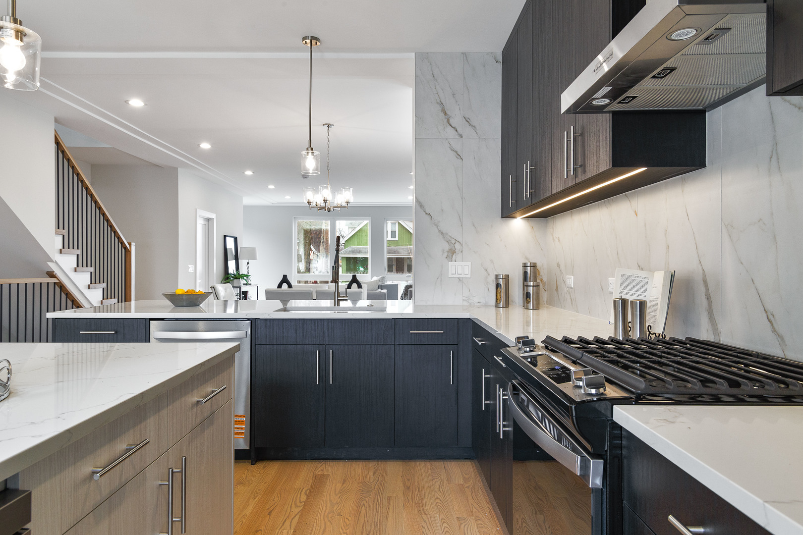 3013 N Normandy Avenue