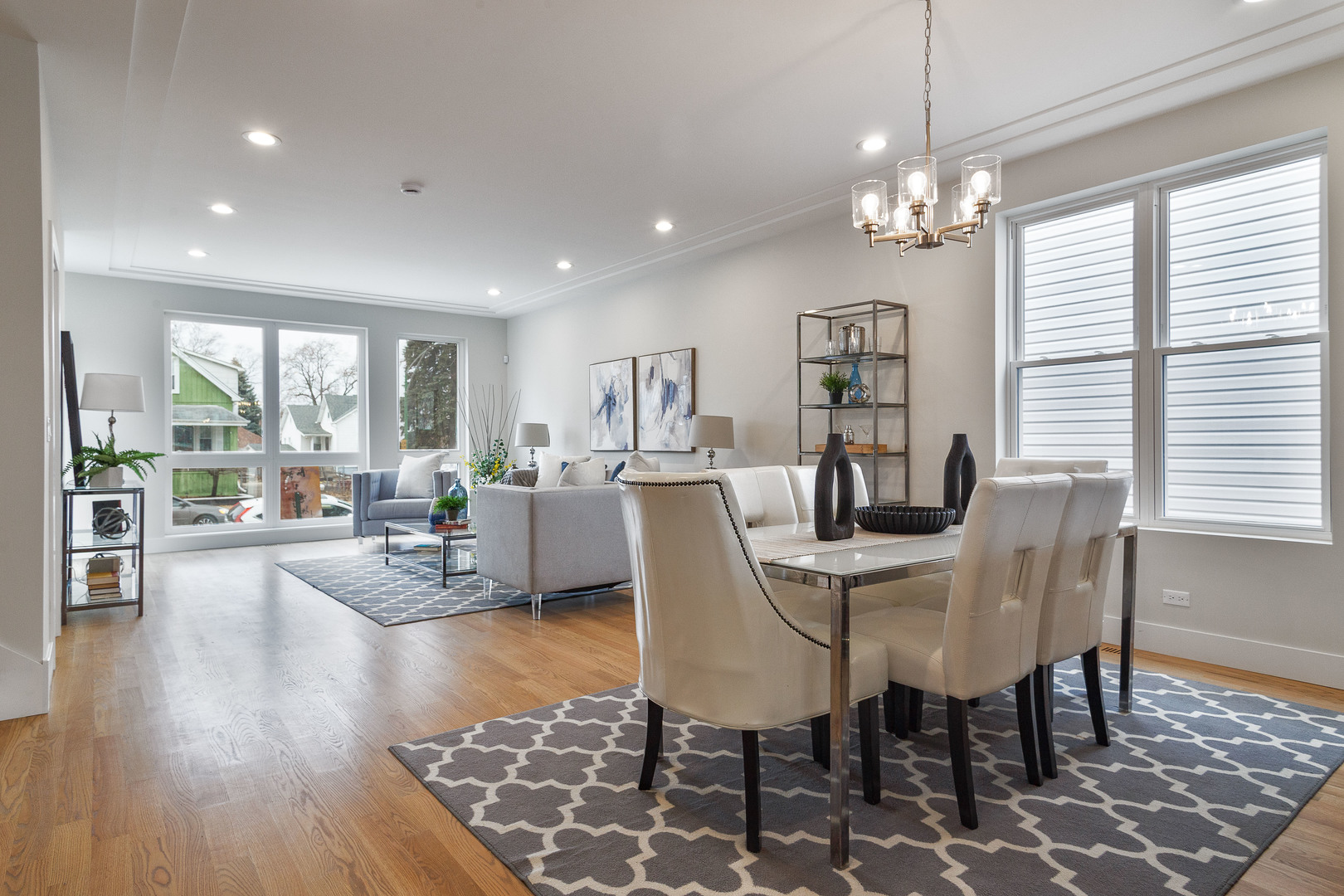 3013 N Normandy Avenue