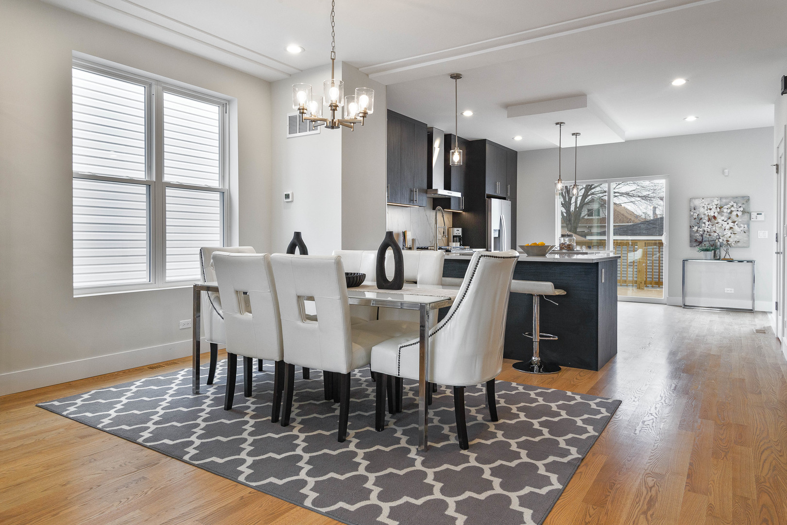 3013 N Normandy Avenue