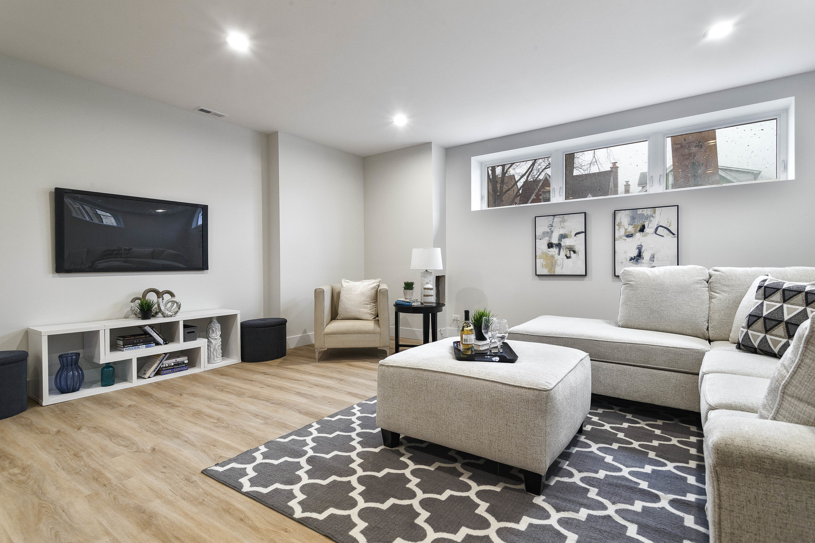 3013 N Normandy Avenue