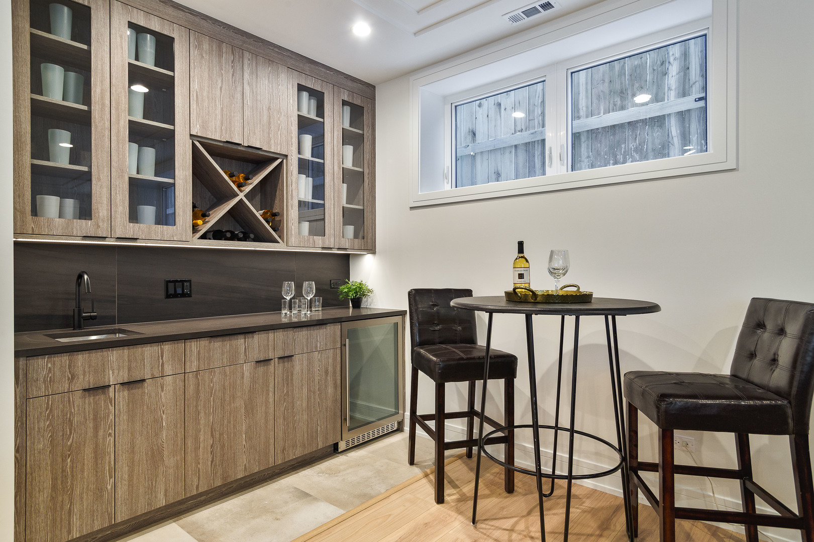 5616 N Francisco Avenue