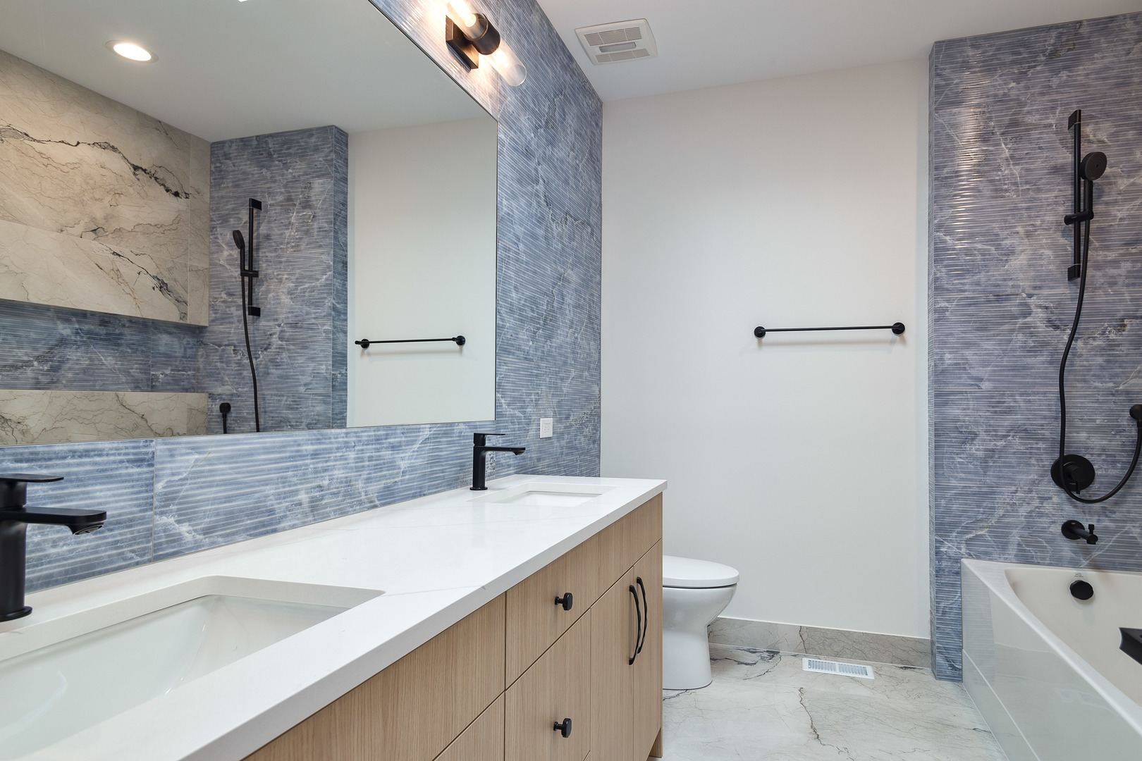 4527 N Keystone Avenue