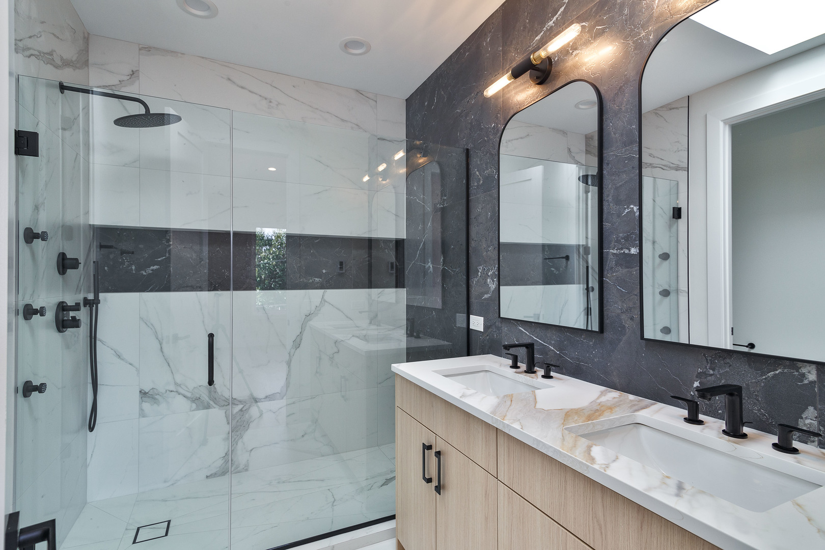 4527 N Keystone Avenue