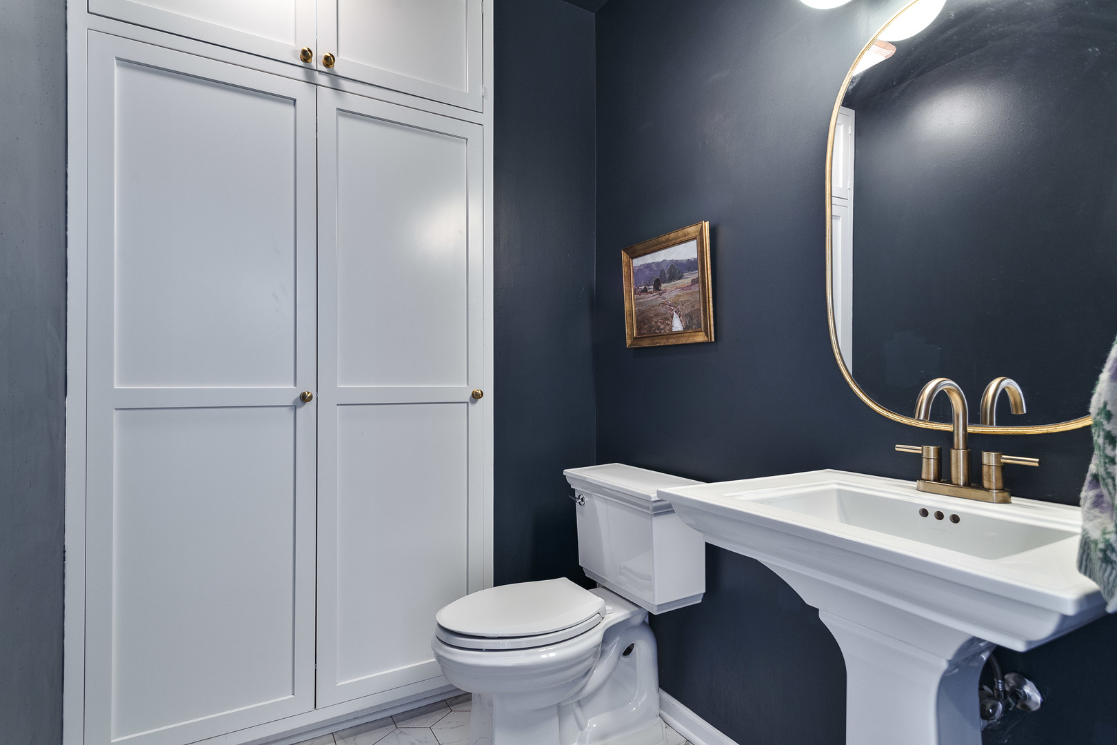 1825 N Wilmot Avenue