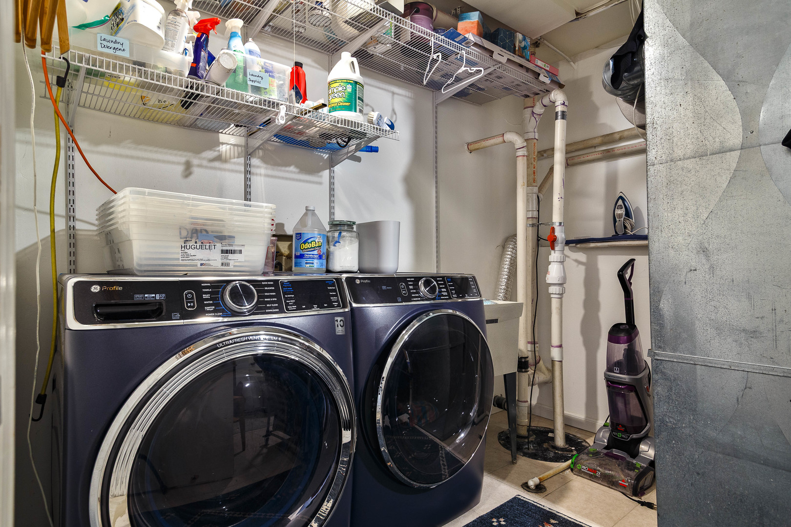 1825 N Wilmot Avenue