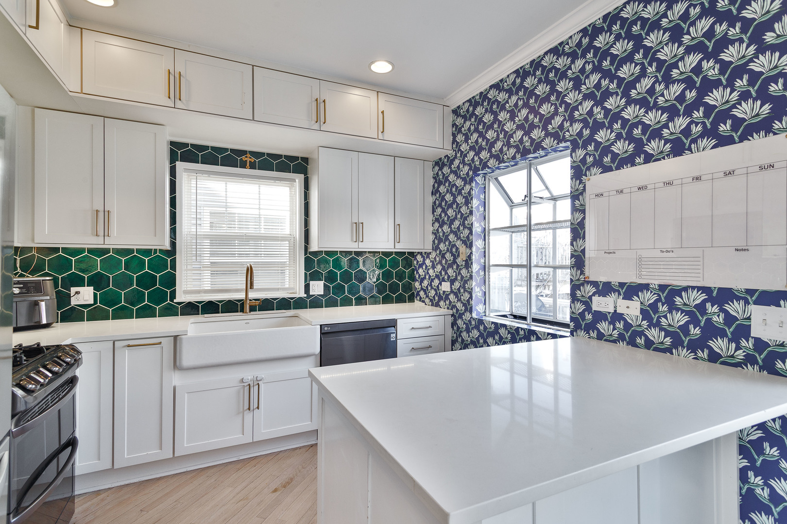 1825 N Wilmot Avenue