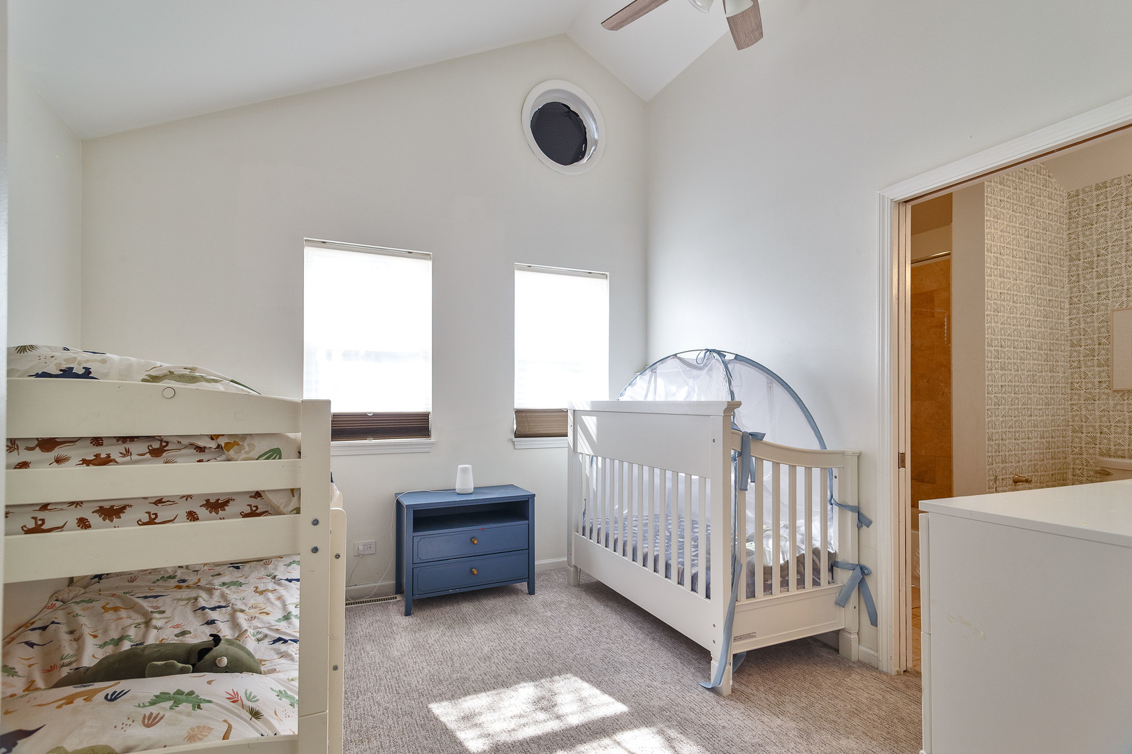 1825 N Wilmot Avenue