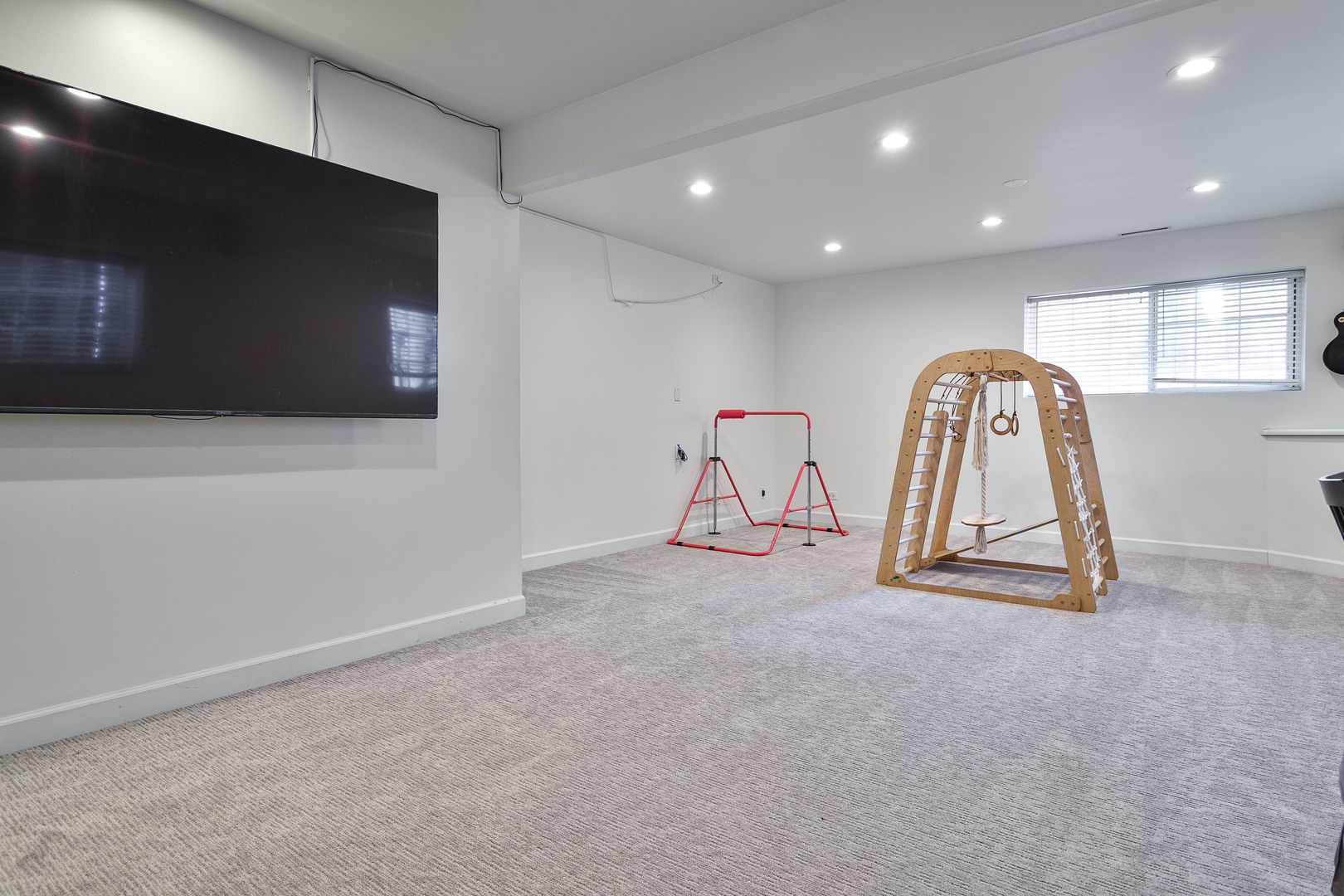 1825 N Wilmot Avenue