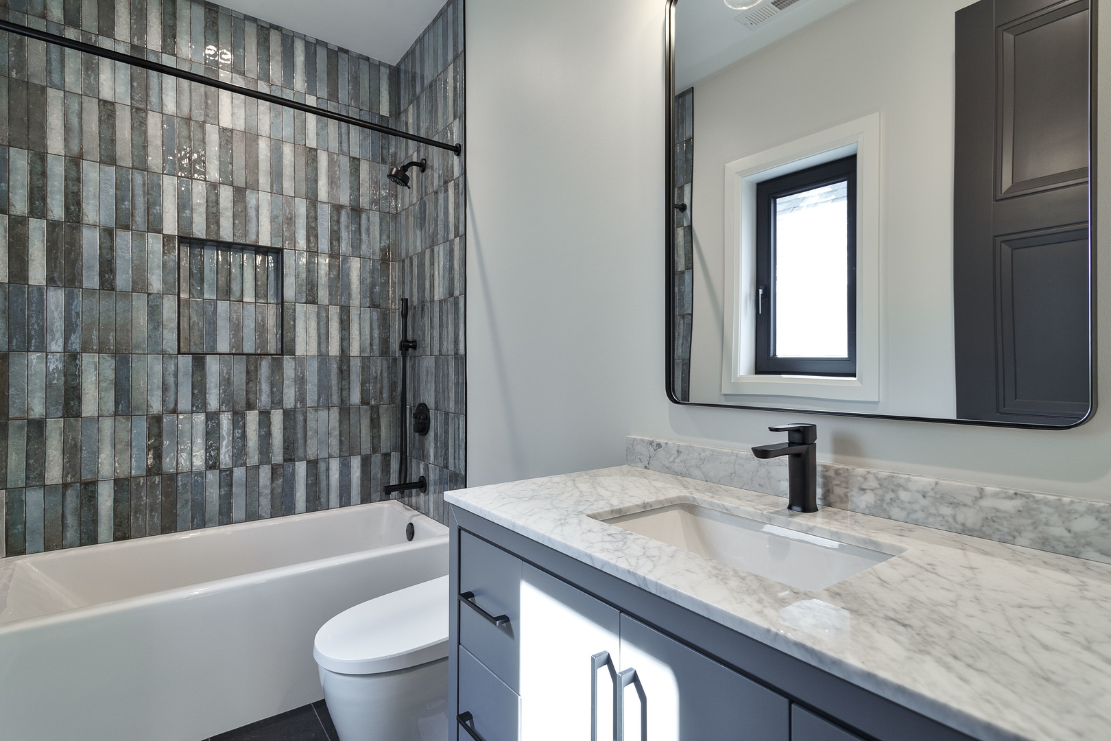 2042 W Berteau Avenue