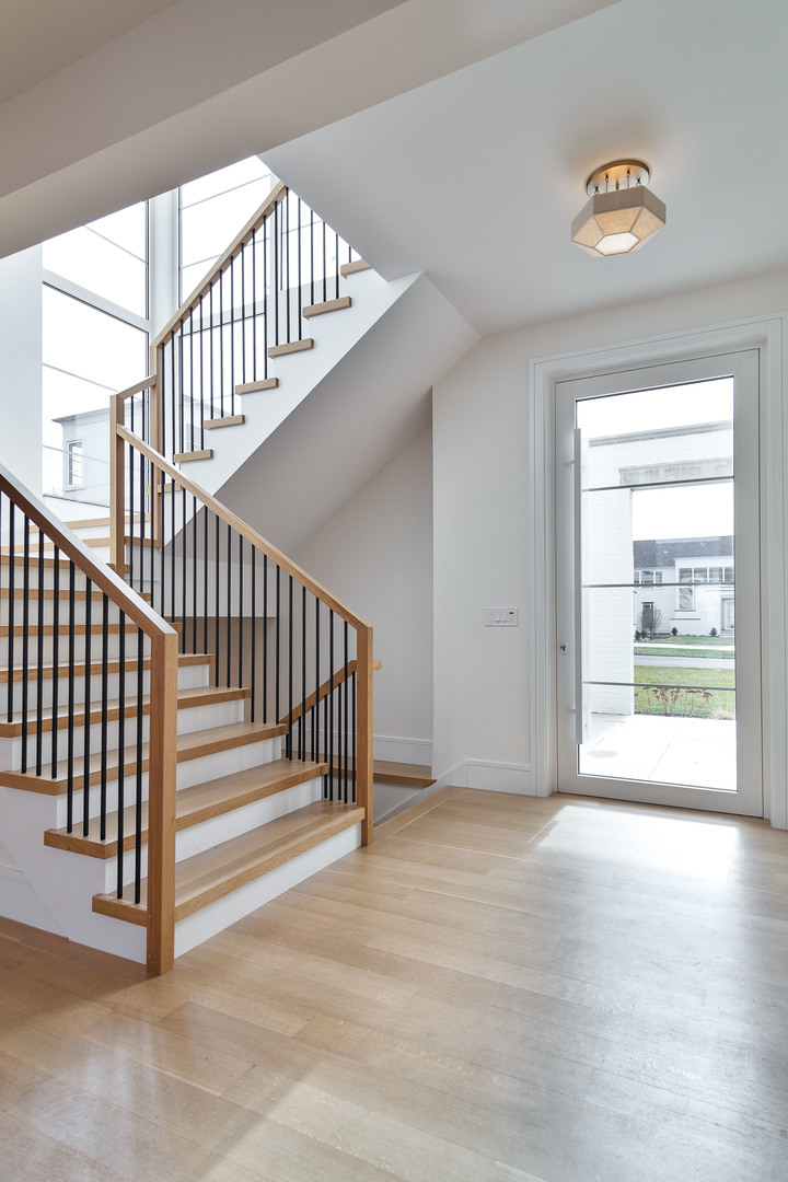 537 Kensington Court