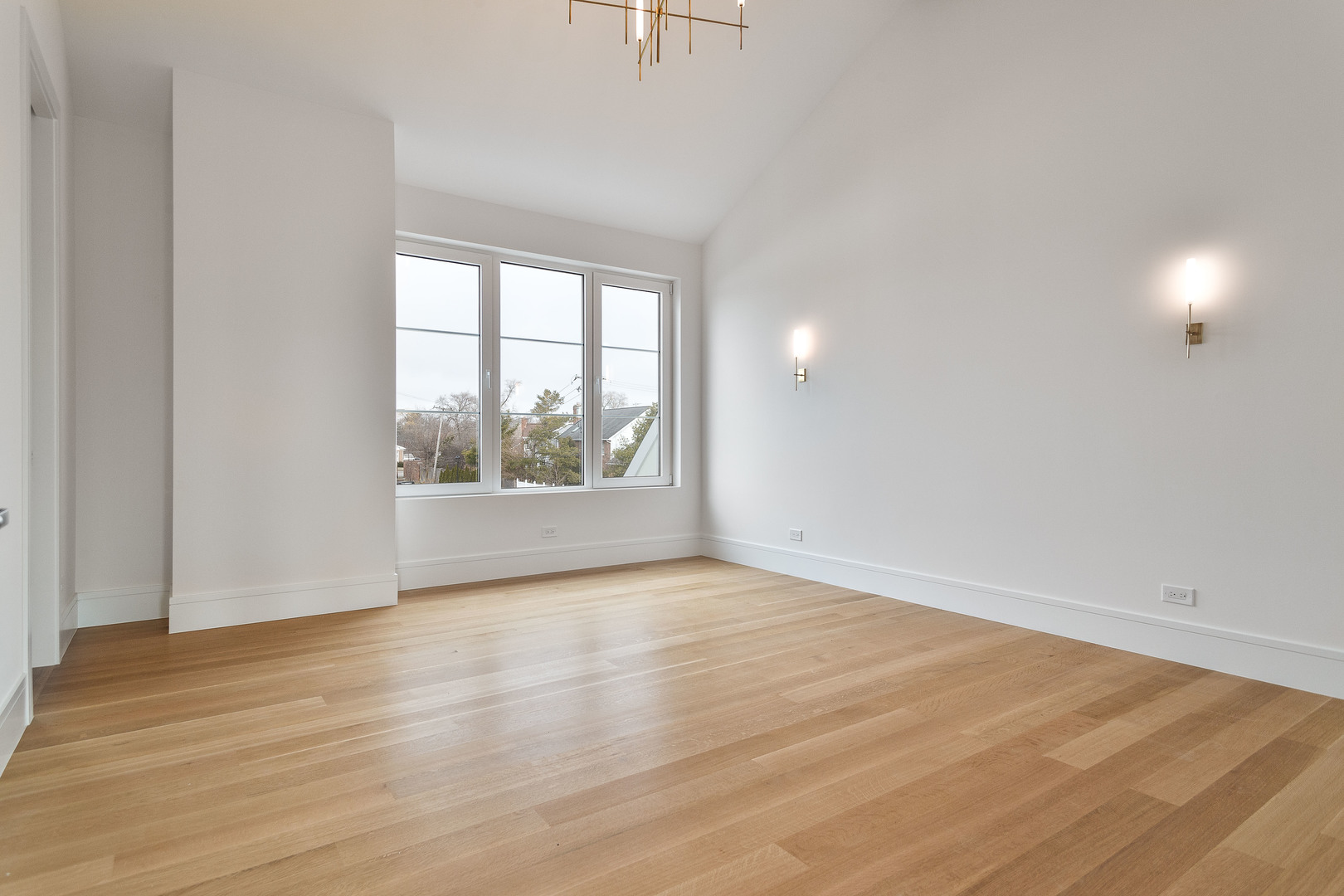 537 Kensington Court