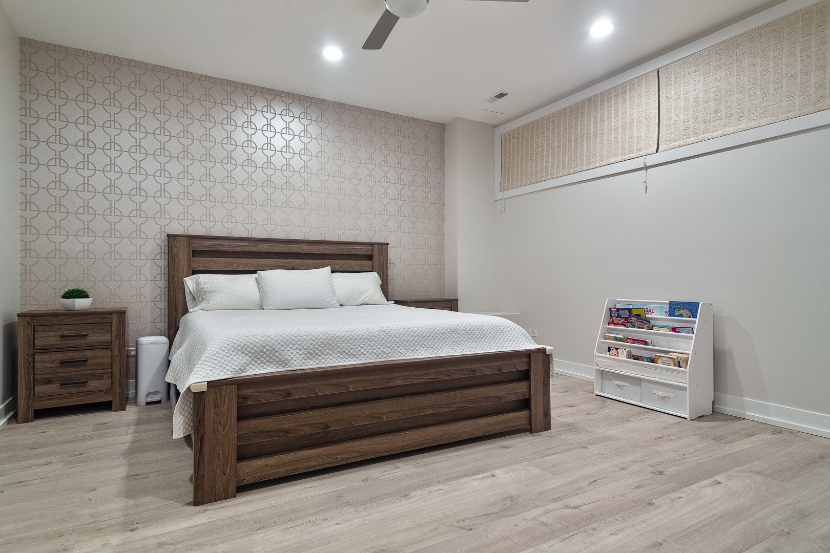 1639 N Artesian Avenue Unit: 1S