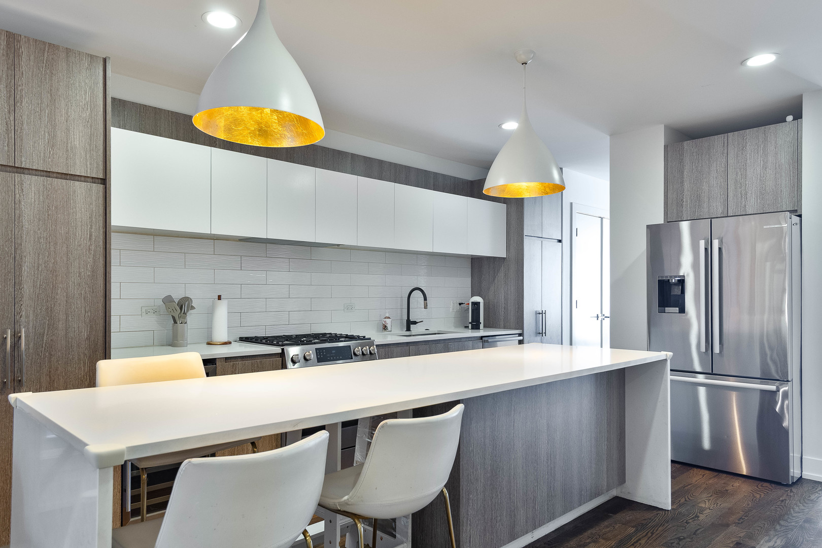 1639 N Artesian Avenue Unit: 1S