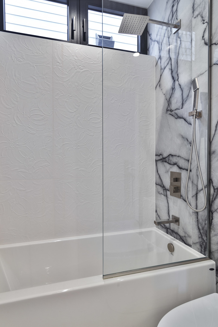 1418 W Warner Avenue