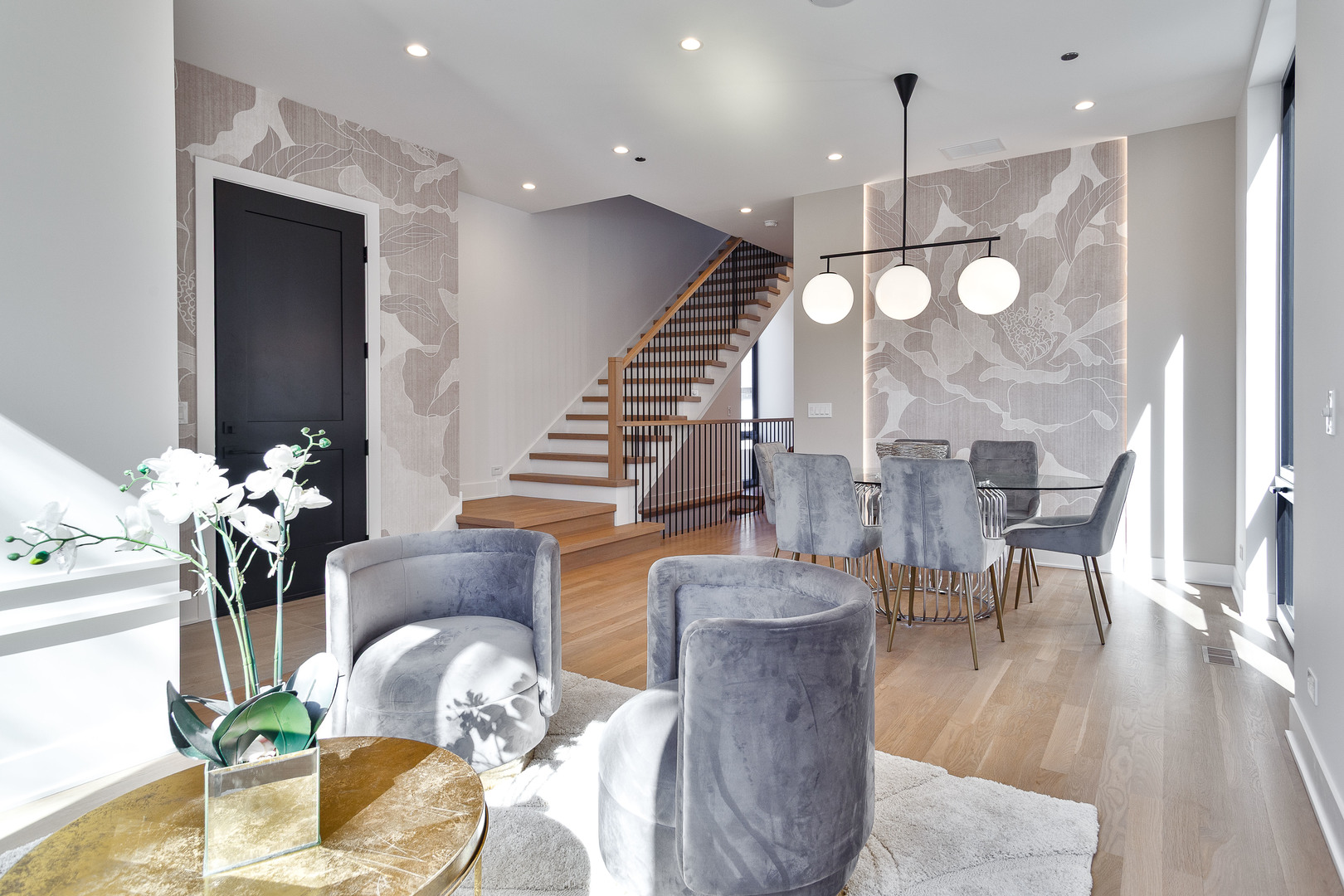 1418 W Warner Avenue