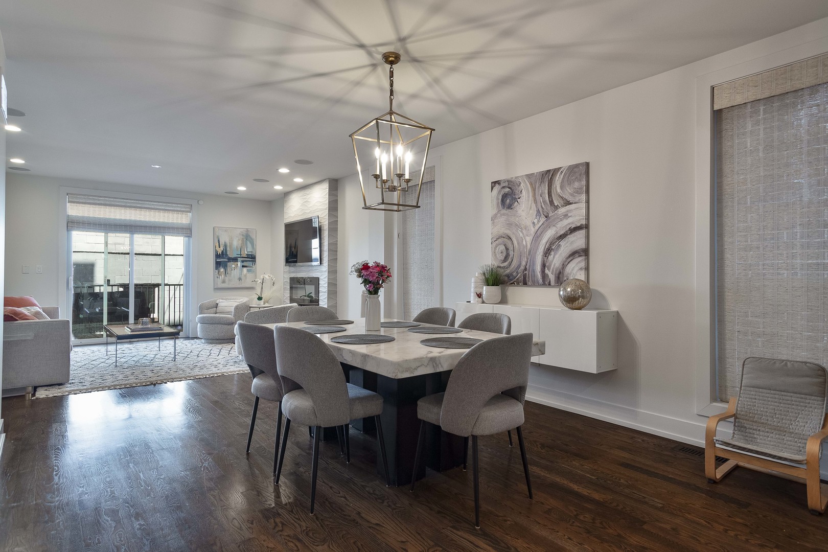1639 N Artesian Avenue Unit: 1S