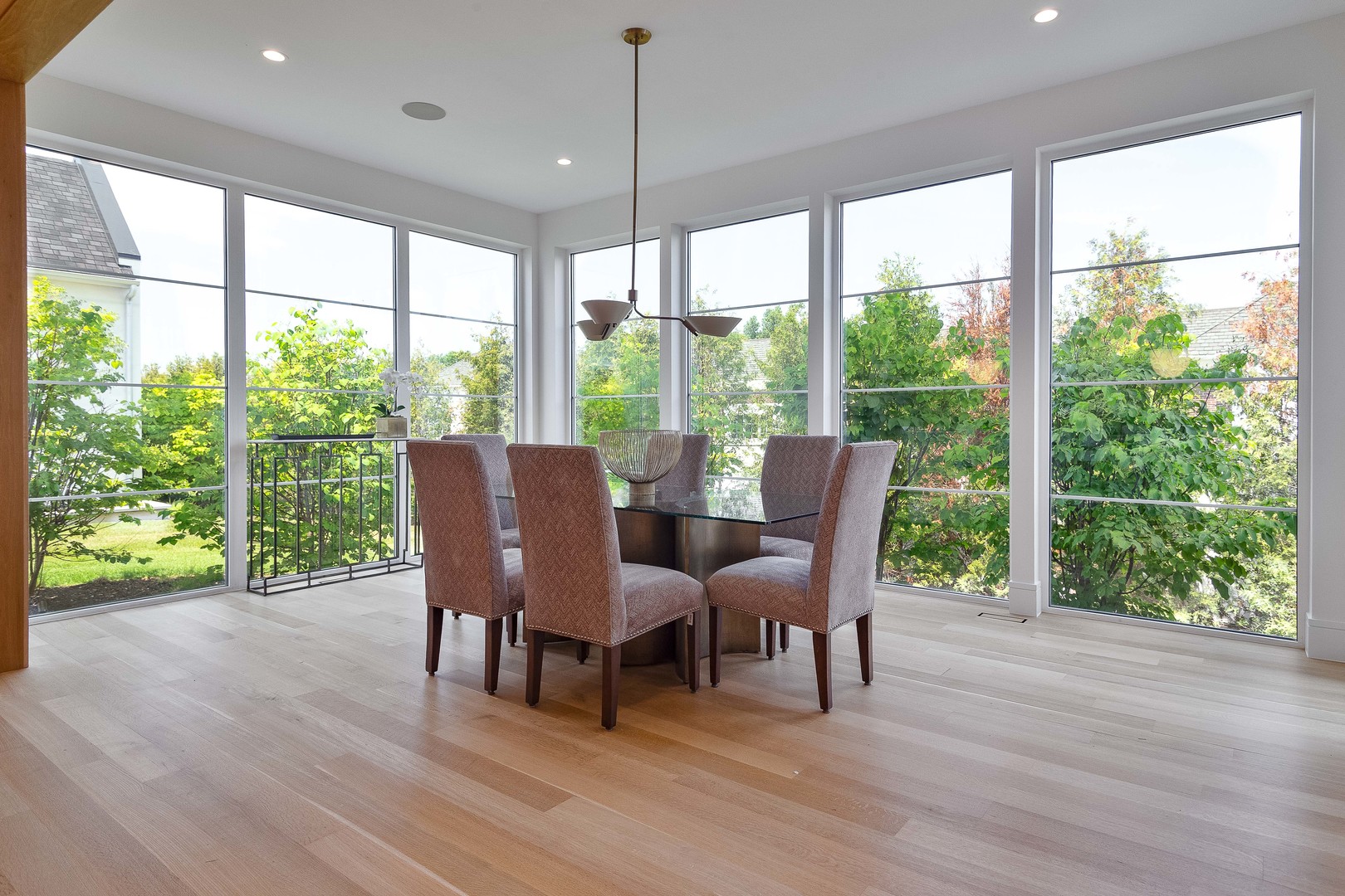 537 Kensington Court