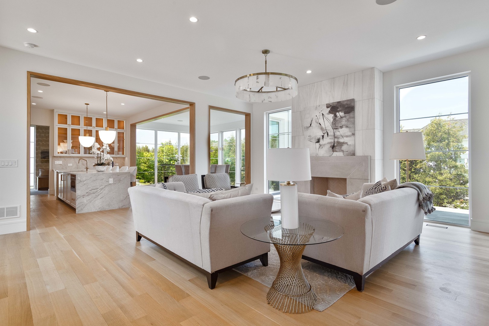 537 Kensington Court