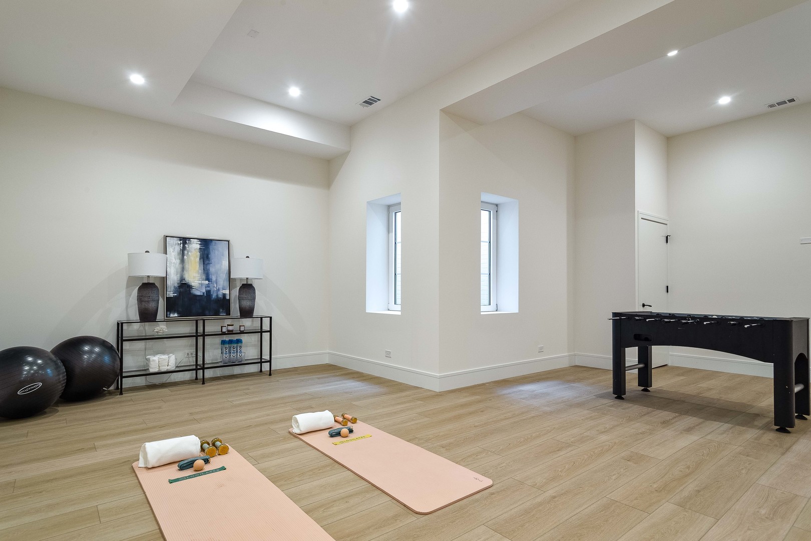 537 Kensington Court
