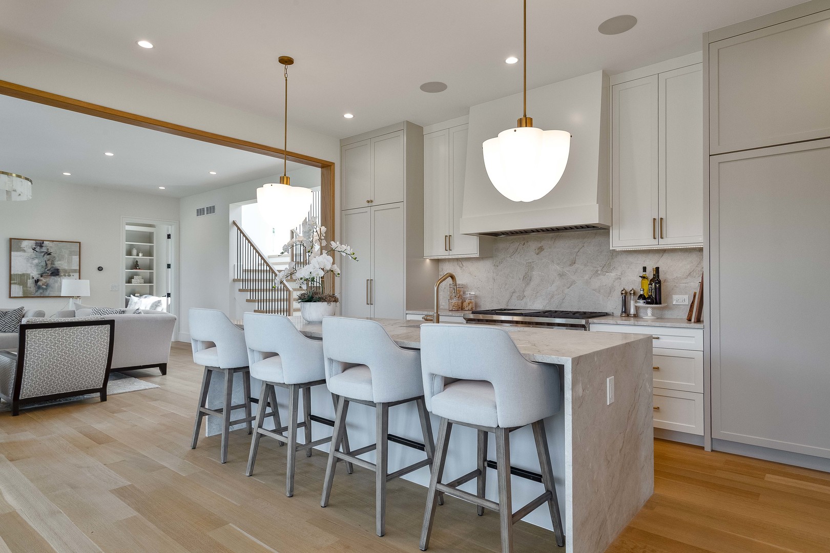 537 Kensington Court
