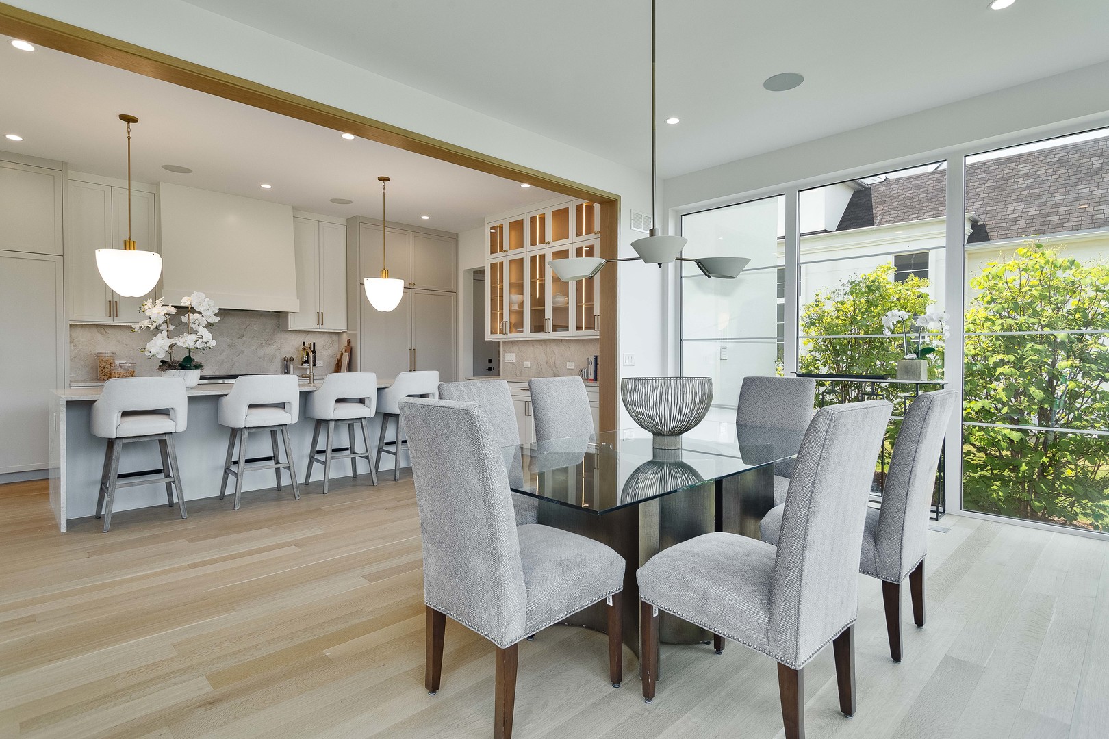 537 Kensington Court