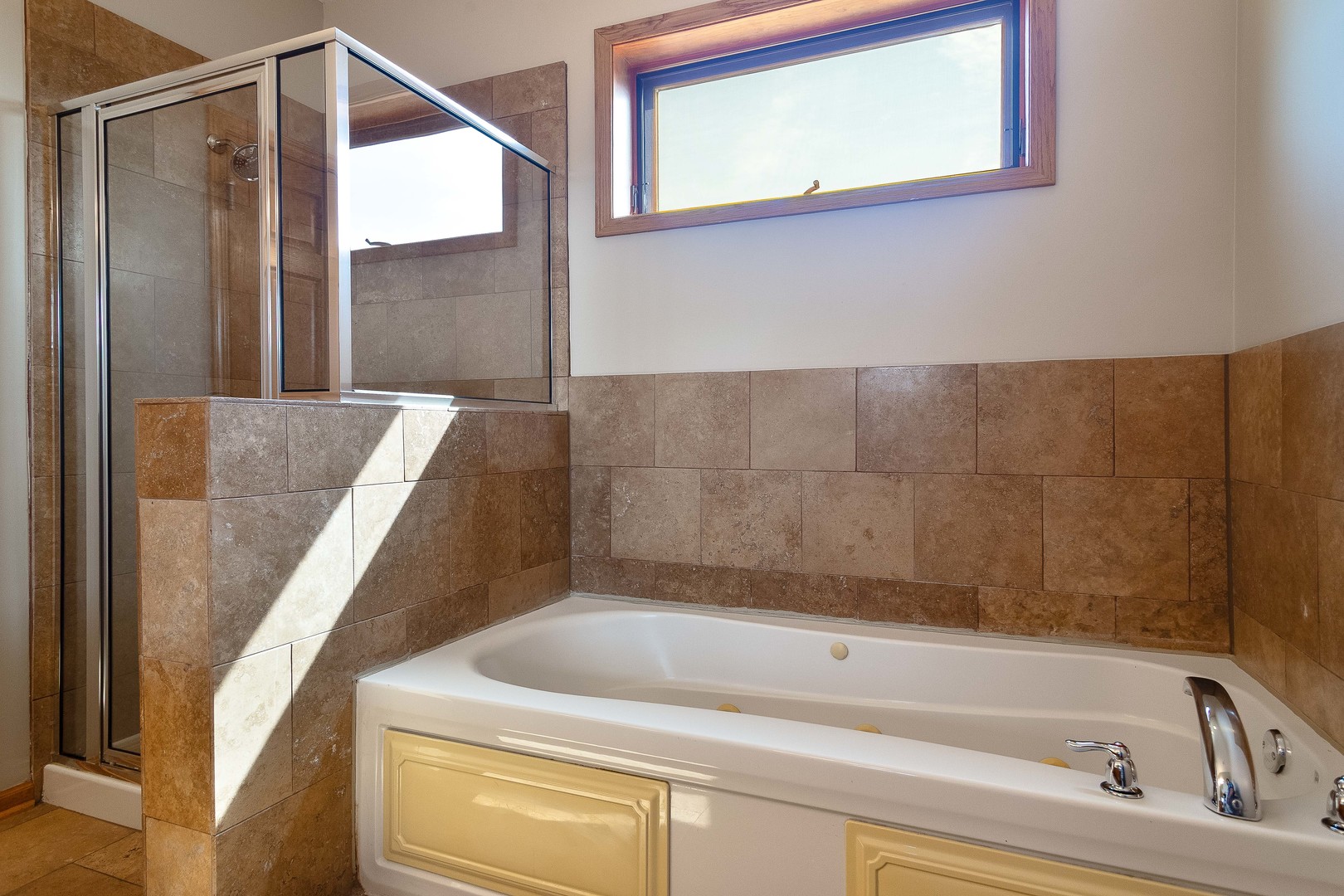 641 E Pershing Avenue Unit: 301