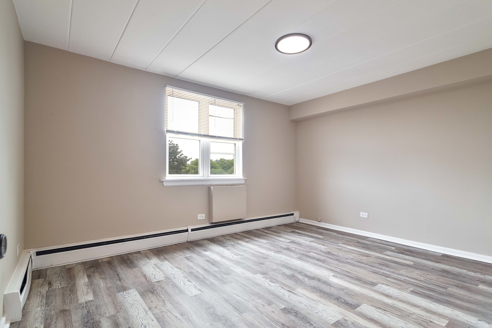 2115 W Farwell Avenue Unit: 511