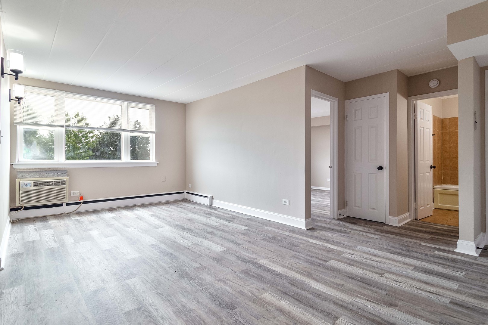2115 W Farwell Avenue Unit: 511