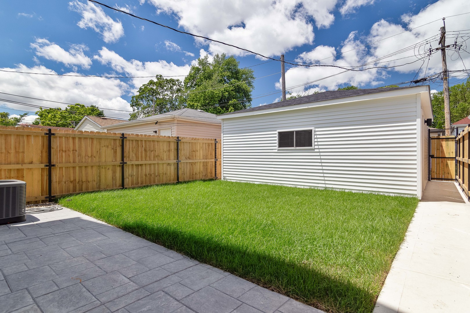 5000 W Argyle Street